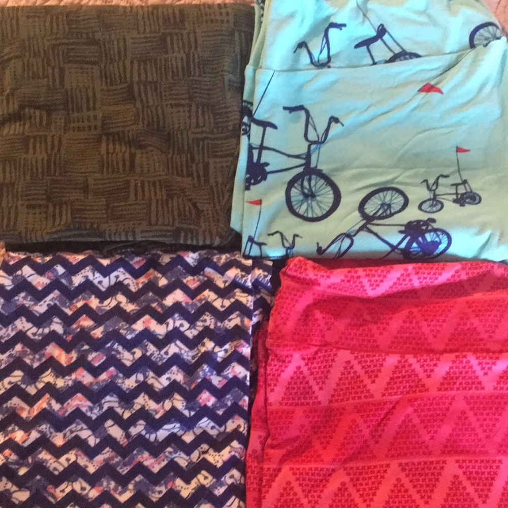 LulaRoe set of 4 Tall & Curvy Leggings